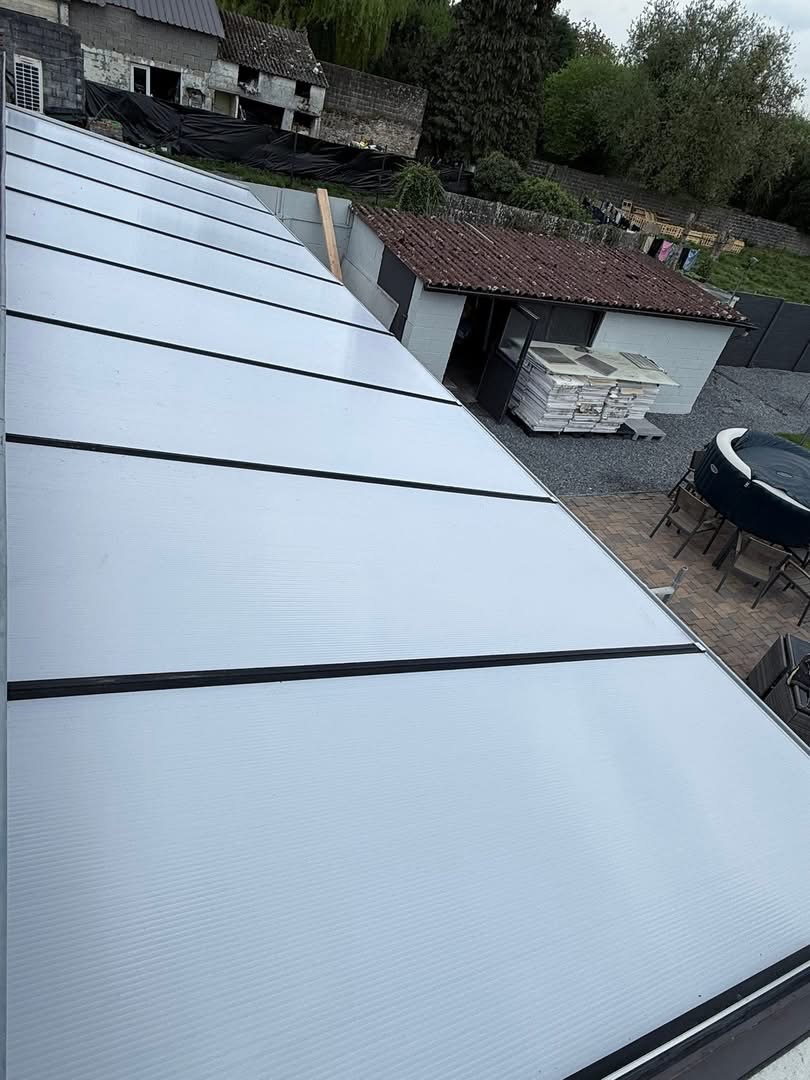 Couverture translucide de terrasse